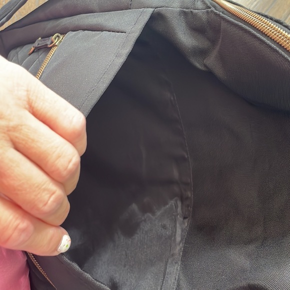 Travelon Quilted crossbody bag - Picture 6 of 10